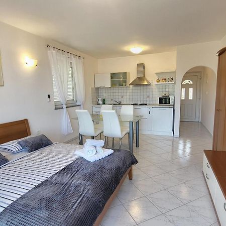 Apartmani Agava Čižići Екстериор снимка