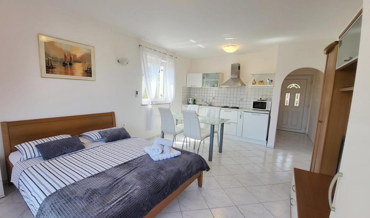 Apartmani Agava Čižići Екстериор снимка
